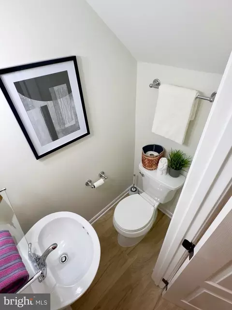 1704 A St SE, Washington, DC 20003 photo 21