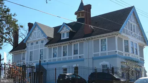 2715 22nd St NE, Washington, DC 20018