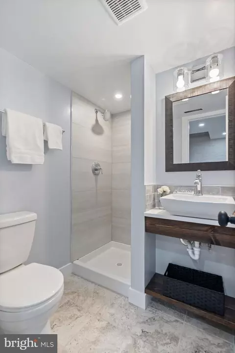 1422 Potomac Ave SE, Washington, DC 20003 photo 27