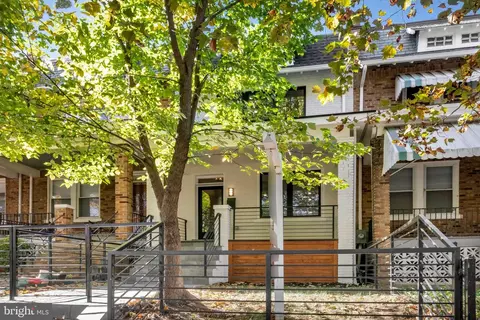 Exterior - 332 17th Pl NE, Washington, DC 20002 photo 2 of 6