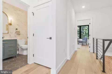 Entry Way - 332 17th Pl NE, Washington, DC 20002 photo 7 of 11
