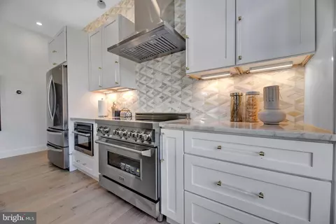 Kitchen - 1528 Oates St NE #B, Washington, DC 20002 photo 7 of 9