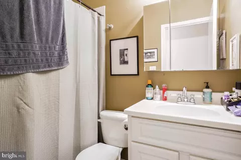 1246 C St SE, Washington, DC 20003 photo 9