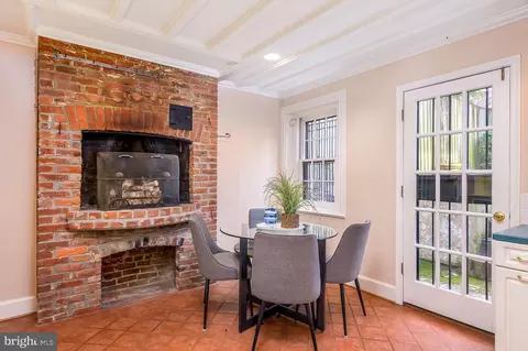 Dining - 235 9th St SE, Washington, DC 20003 photo 1 of 2