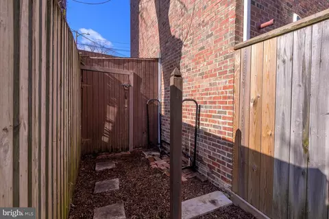 Exterior - 235 9th St SE, Washington, DC 20003 photo 5 of 8