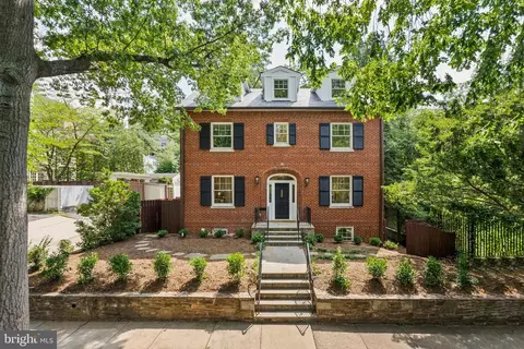 2717 38th St NW, Washington, DC 20007