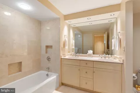 2700 Calvert St NW #711/717, Washington, DC 20008 photo 30