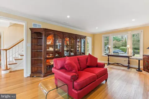 2217 46th St NW, Washington, DC 20007 photo 10