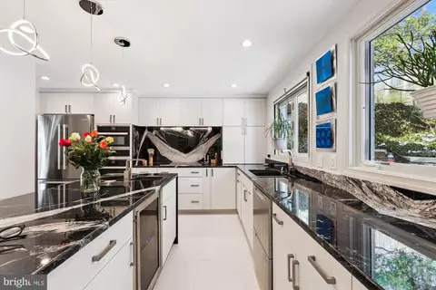 2217 46th St NW, Washington, DC 20007 photo 13