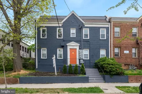 Exterior - 4725 3rd Pl NW #2, Washington, DC 20011 photo 4 of 5