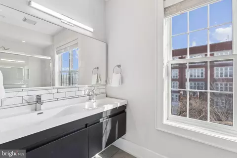 16 17th St NE #331, Washington, DC 20002 photo 21