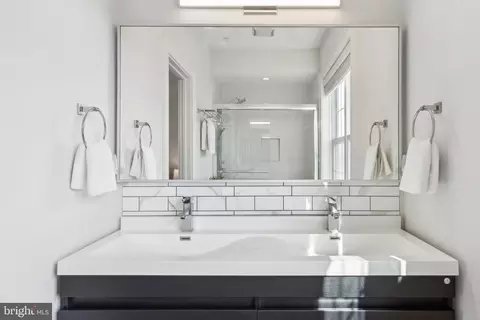 16 17th St NE #331, Washington, DC 20002 photo 24