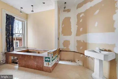 308 5th St SE, Washington, DC 20003 photo 27