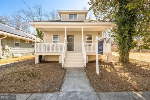 4515 Gault Pl NE, Washington, DC 20019
