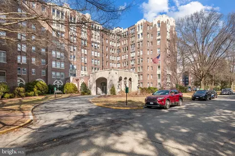 4000 Cathedral Ave NW #552B, Washington, DC 20016