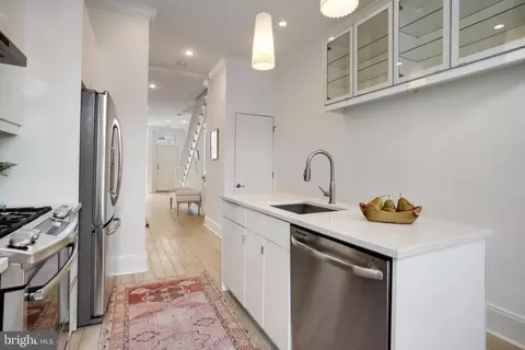 Entry Way - 1322 E Street St NE, Washington, DC 20002 photo 3 of 6