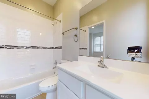 Entry Way - 4908 E Capitol NE, Washington, DC 20019 photo 8 of 9