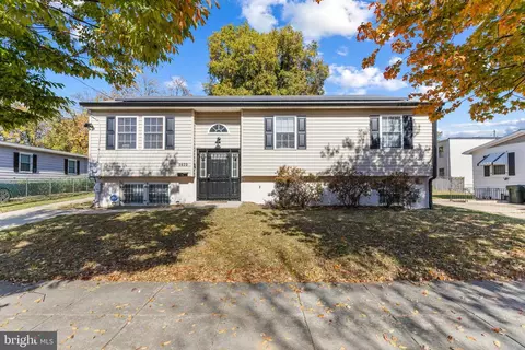 5620 Foote St NE, Washington, DC 20019 photo 1