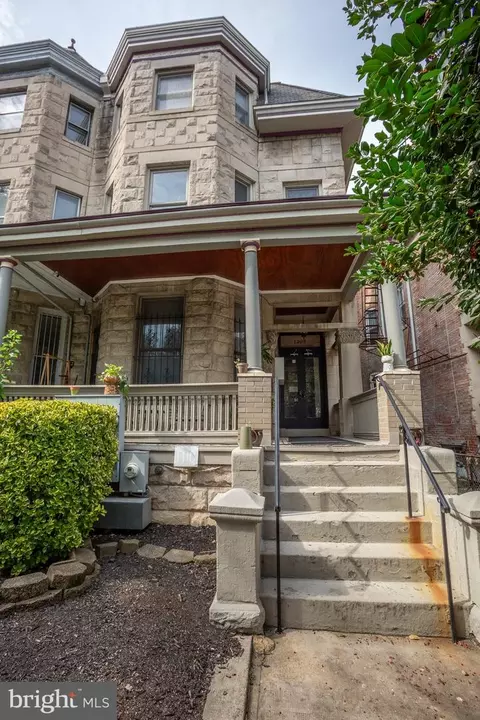 1305 Kenyon St NW, Washington, DC 20010