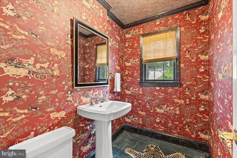 Bath - 4525 28th St NW, Washington, DC 20008 photo 1 of 6