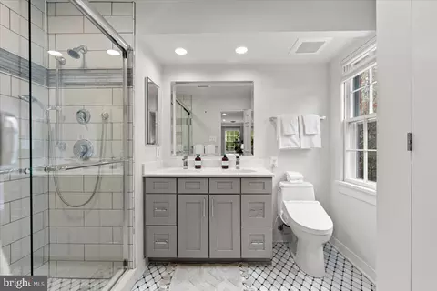 Bath - 4525 28th St NW, Washington, DC 20008 photo 2 of 6