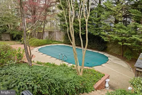 Exterior - 4525 28th St NW, Washington, DC 20008 photo 6 of 8