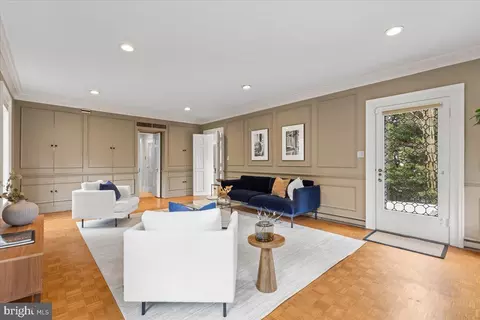Living - 4525 28th St NW, Washington, DC 20008 photo 5 of 7