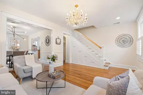 1735 34th St NW, Washington, DC 20007 photo 6