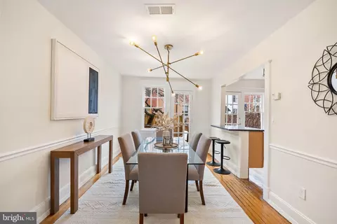 1735 34th St NW, Washington, DC 20007 photo 7