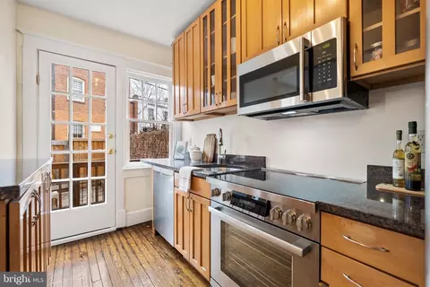 1735 34th St NW, Washington, DC 20007 photo 10