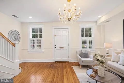 1735 34th St NW, Washington, DC 20007 photo 4