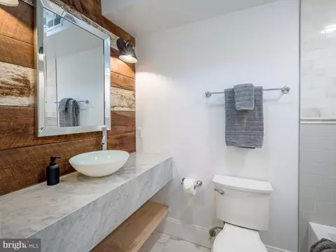 Bath - 1717 Euclid St NW #1, Washington, DC 20009 photo 3 of 4