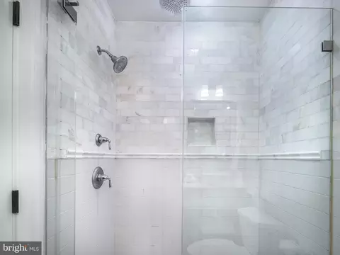 Bath - 1717 Euclid St NW #1, Washington, DC 20009 photo 2 of 4