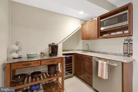 11 6th St SE, Washington, DC 20003 photo 37