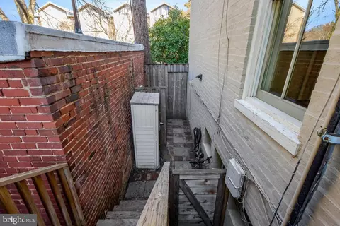 11 6th St SE, Washington, DC 20003 photo 20