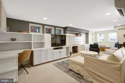 11 6th St SE, Washington, DC 20003 photo 38