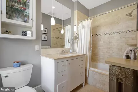 11 6th St SE, Washington, DC 20003 photo 32