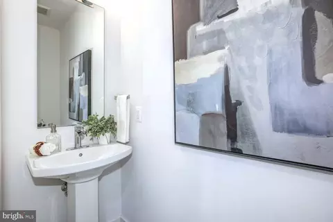 1220 Potomac Ave SE #8, Washington, DC 20003 photo 12