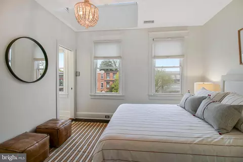 239 11th St SE, Washington, DC 20003 photo 38