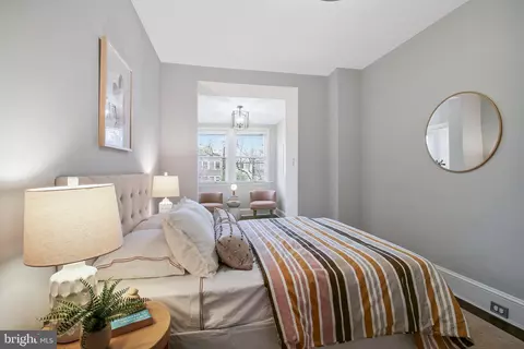 239 11th St SE, Washington, DC 20003 photo 32
