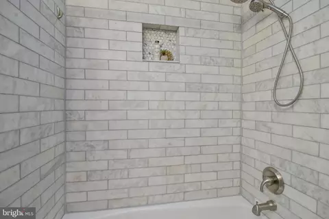 239 11th St SE, Washington, DC 20003 photo 37