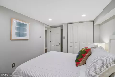 239 11th St SE, Washington, DC 20003 photo 46