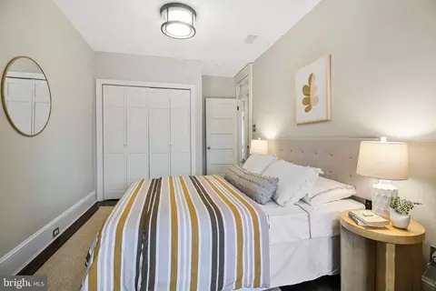 239 11th St SE, Washington, DC 20003 photo 33