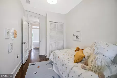 239 11th St SE, Washington, DC 20003 photo 29