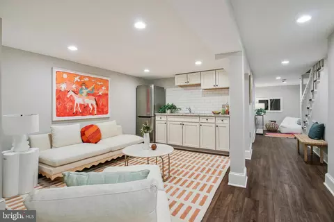 239 11th St SE, Washington, DC 20003 photo 49