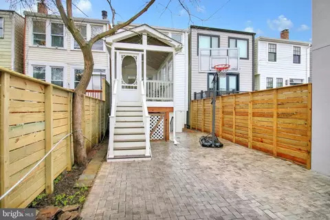 239 11th St SE, Washington, DC 20003 photo 24