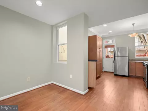 921 5th St SE, Washington, DC 20003 photo 14