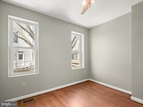 921 5th St SE, Washington, DC 20003 photo 27