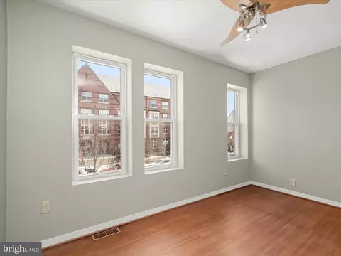 921 5th St SE, Washington, DC 20003 photo 22