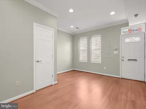 921 5th St SE, Washington, DC 20003 photo 6